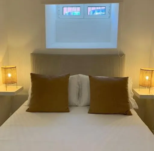 Hip Tailor Made Flat In Estrela! * Lisbon