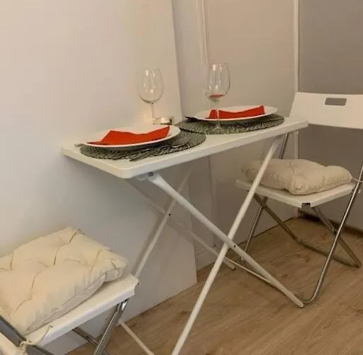 Hip Tailor Made Flat In Estrela! Appartement Lissabon