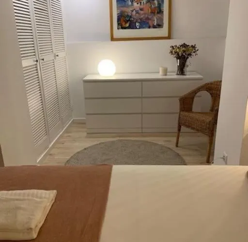 Hip Tailor Made Flat In Estrela! *