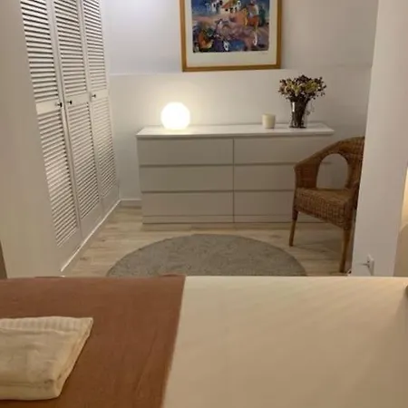 Hip Tailor Made Flat In Estrela! *